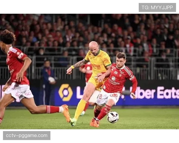 勒阿弗尔凭反击定位球战术，主场守住节奏取胜